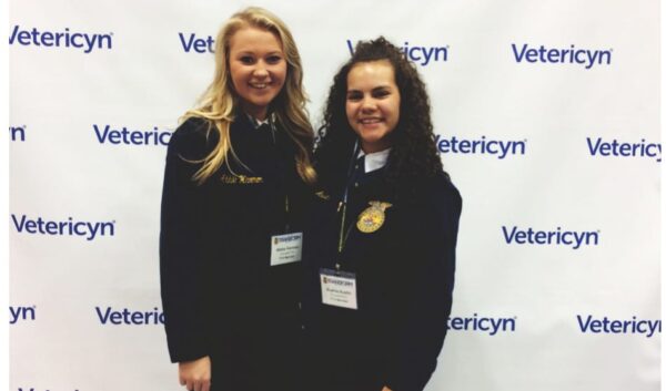 Students at the Vetericyn FFA booth