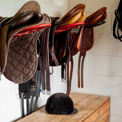 How to Tack Up Your Horse (A Guide for English Riders) – Farm House Tack