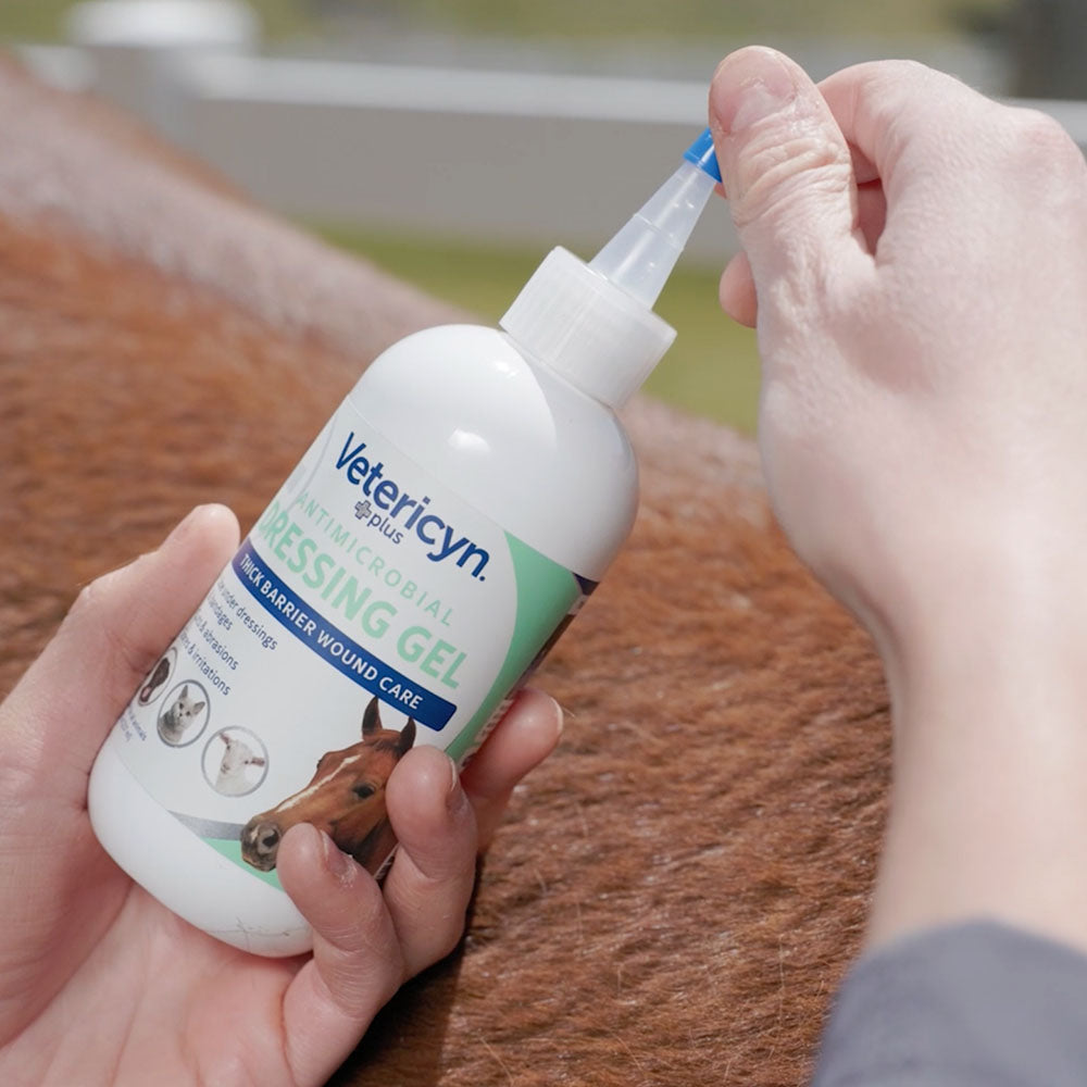 Vetericyn Plus® Antimicrobial Dressing Gel – Vetericyn Vetericyn Plus® Antimicrobial Dressing Gel – Vetericyn